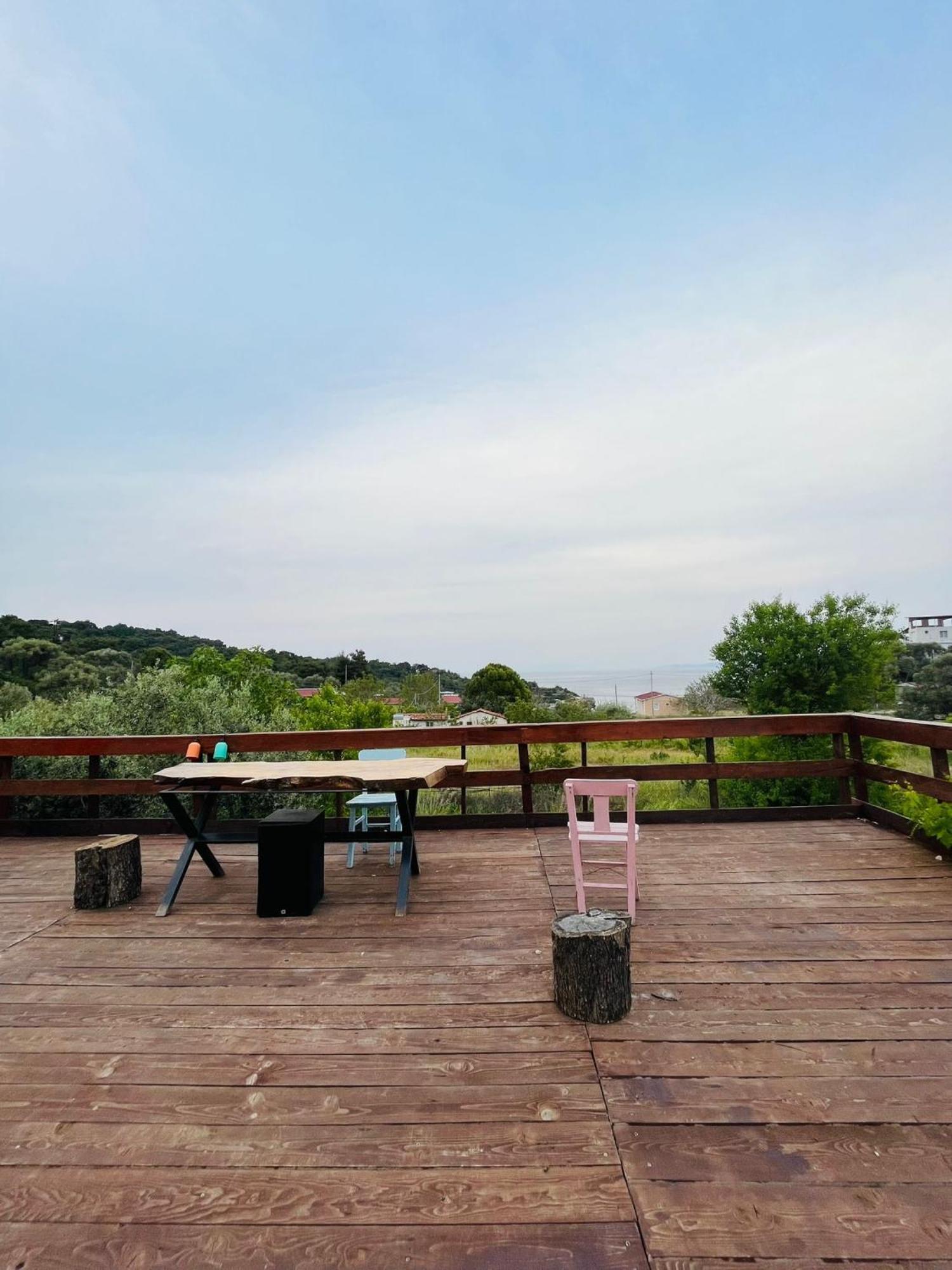 فيلا إزميرفي Tiny House Framed By Nature Near Sea In Karaburun المظهر الخارجي الصورة